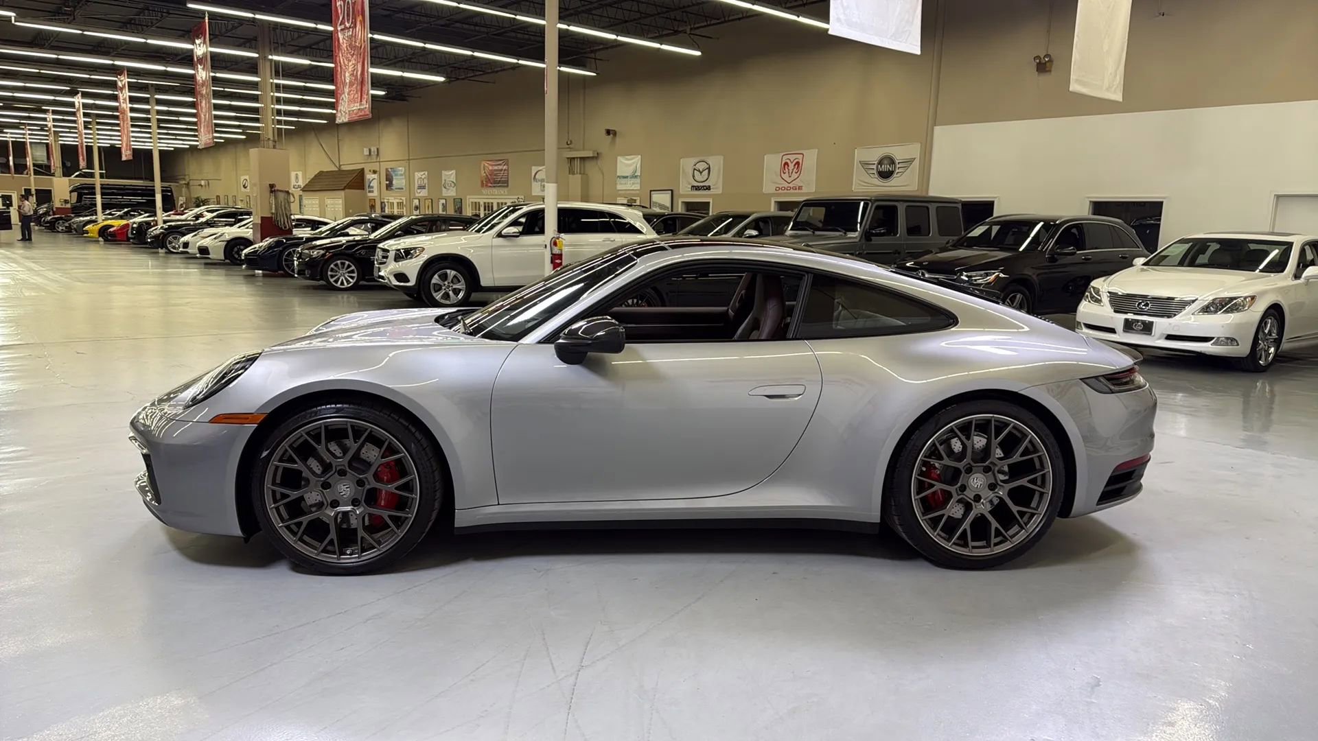 Used 2021 Porsche 911 Carrera 4S AWD/4WD image 9