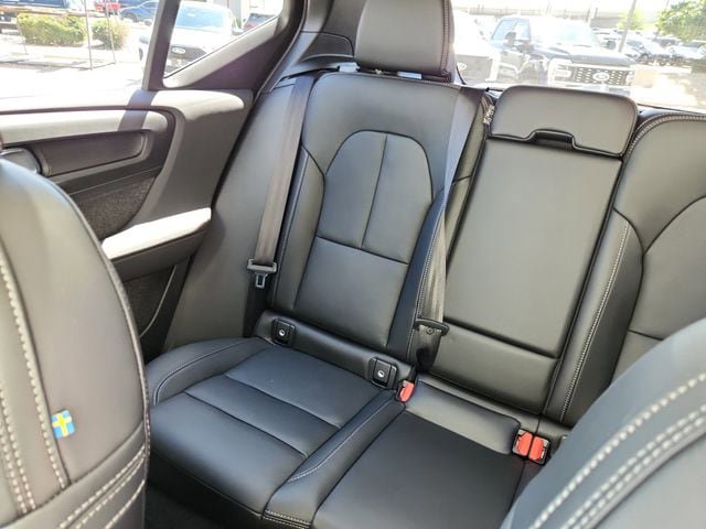 New 2025 Volvo XC40 B5 Core w/ Protection Package Premier AWD/4WD image 14
