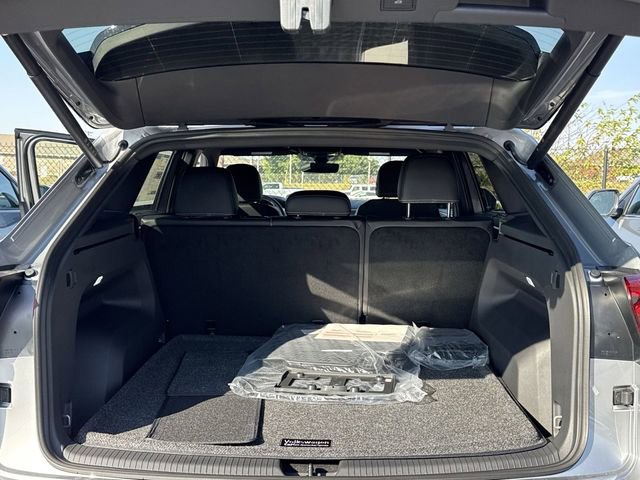 New 2026 Volkswagen Atlas Cross Sport SE image 10