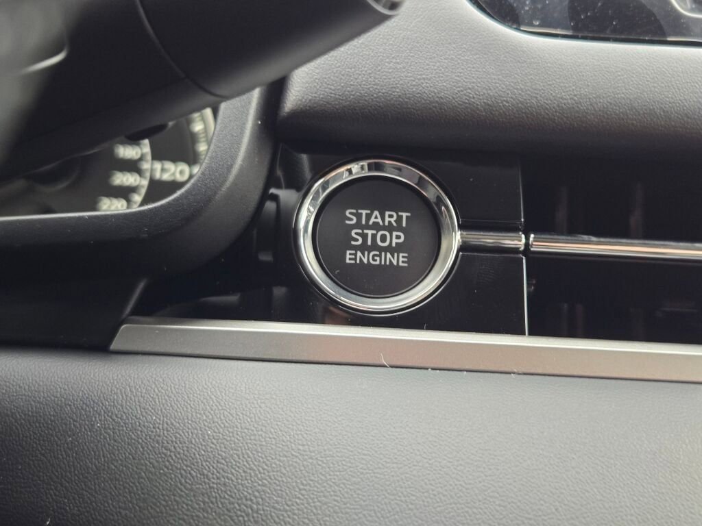 New 2026 Mitsubishi Outlander ES AWD/4WD image 18