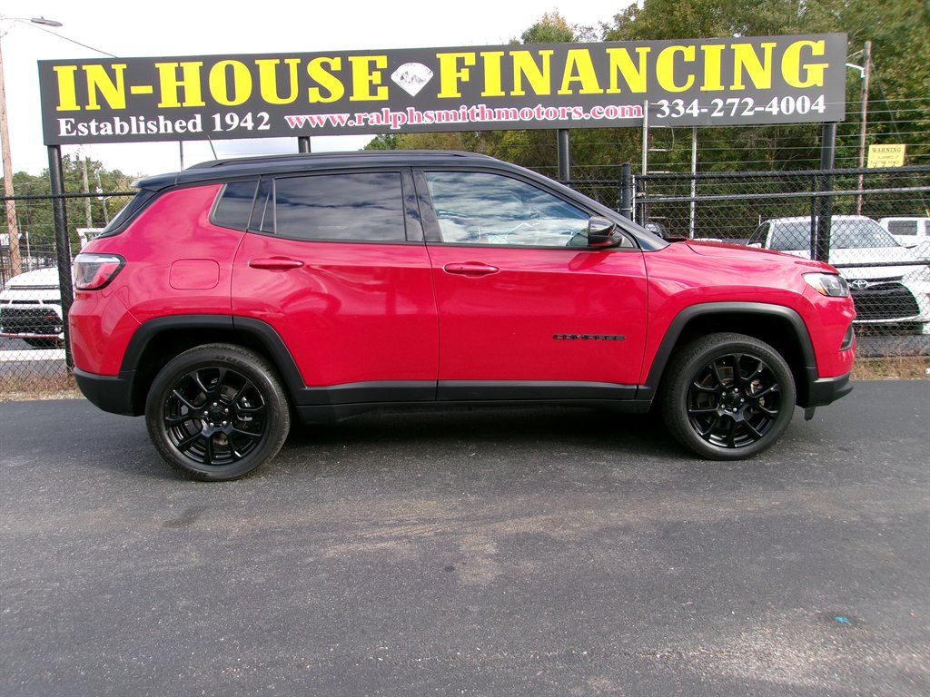 Used 2023 Jeep Compass Latitude w/ Sun and Sound Group image 7