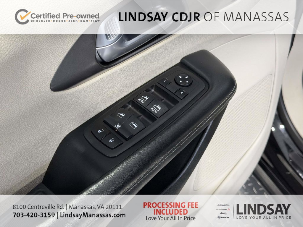 Certified 2024 Chrysler Pacifica Touring-L FWD image 23