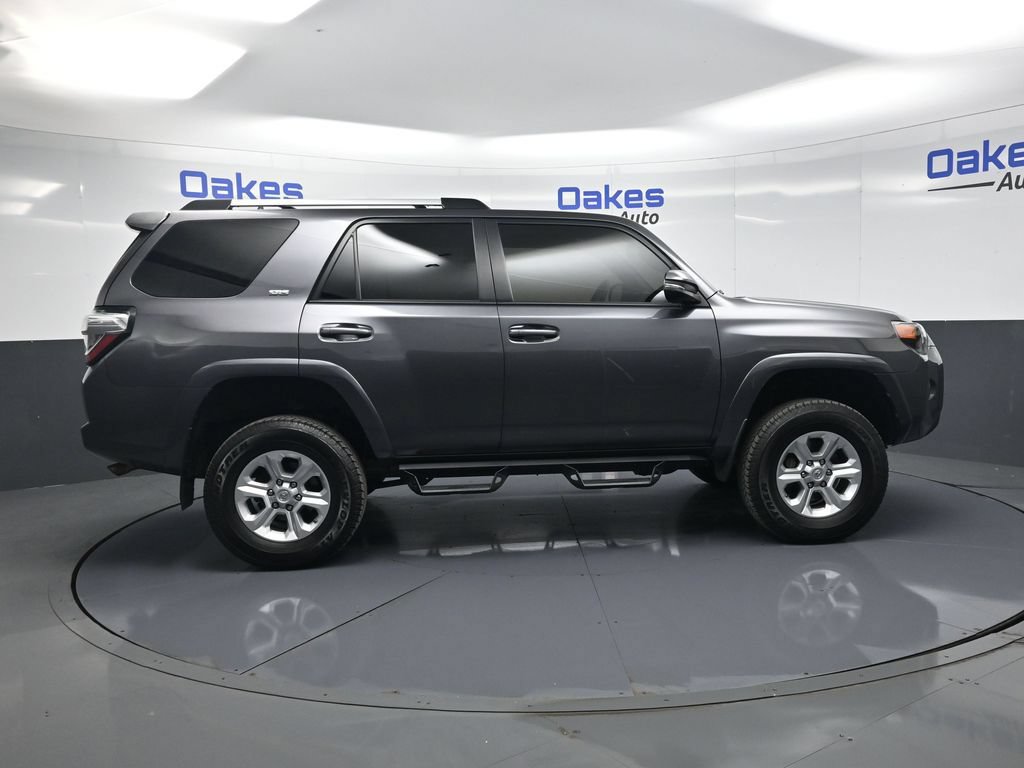 Used 2021 Toyota 4Runner SR5 Premium w/ Moonroof Package AWD/4WD image 9