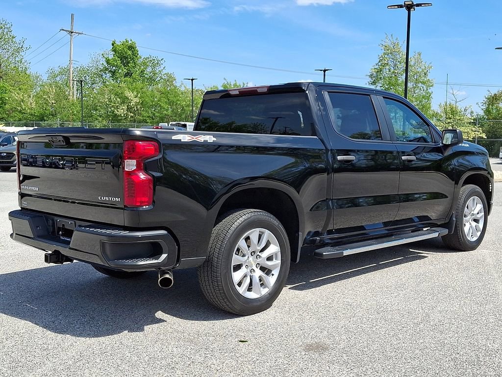 Used 2022 Chevrolet Silverado 1500 Custom AWD/4WD image 9