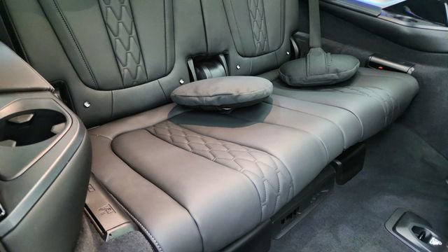 Used 2024 BMW X7 xDrive40i w/ Executive Package image 30