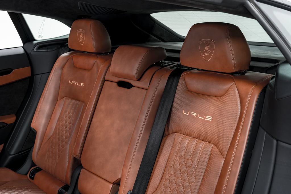 Used 2023 Lamborghini Urus S AWD/4WD image 33