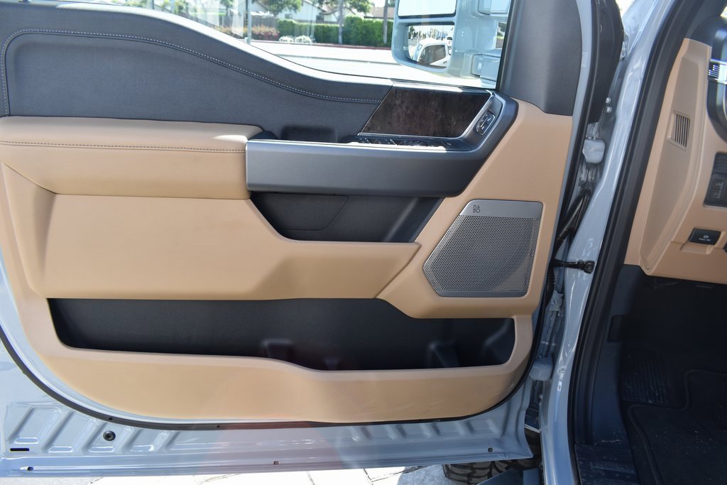 Used 2025 Ford F450 Lariat w/ FX4 Off-Road Package image 20