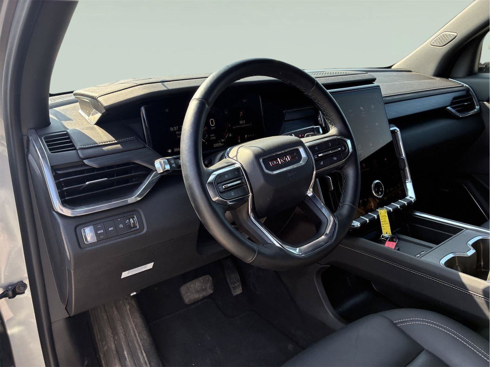 Used 2025 GMC Acadia Elevation w/ Elevation Premium Package AWD/4WD image 50