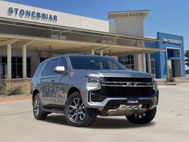 Used 2022 Chevrolet Tahoe Z71 w/ Luxury Package AWD/4WD image 2