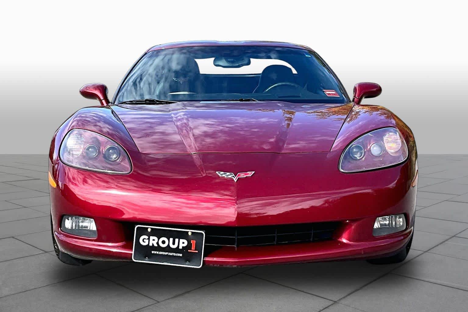 Used 2007 Chevrolet Corvette Coupe w/ Preferred Equipment Group RWD image 3