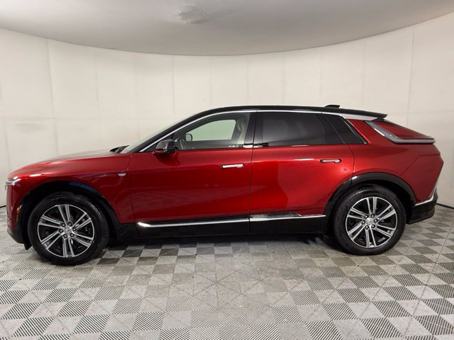 Used 2024 Cadillac Lyriq Luxury w/ Nappa Leather Package AWD/4WD image 3