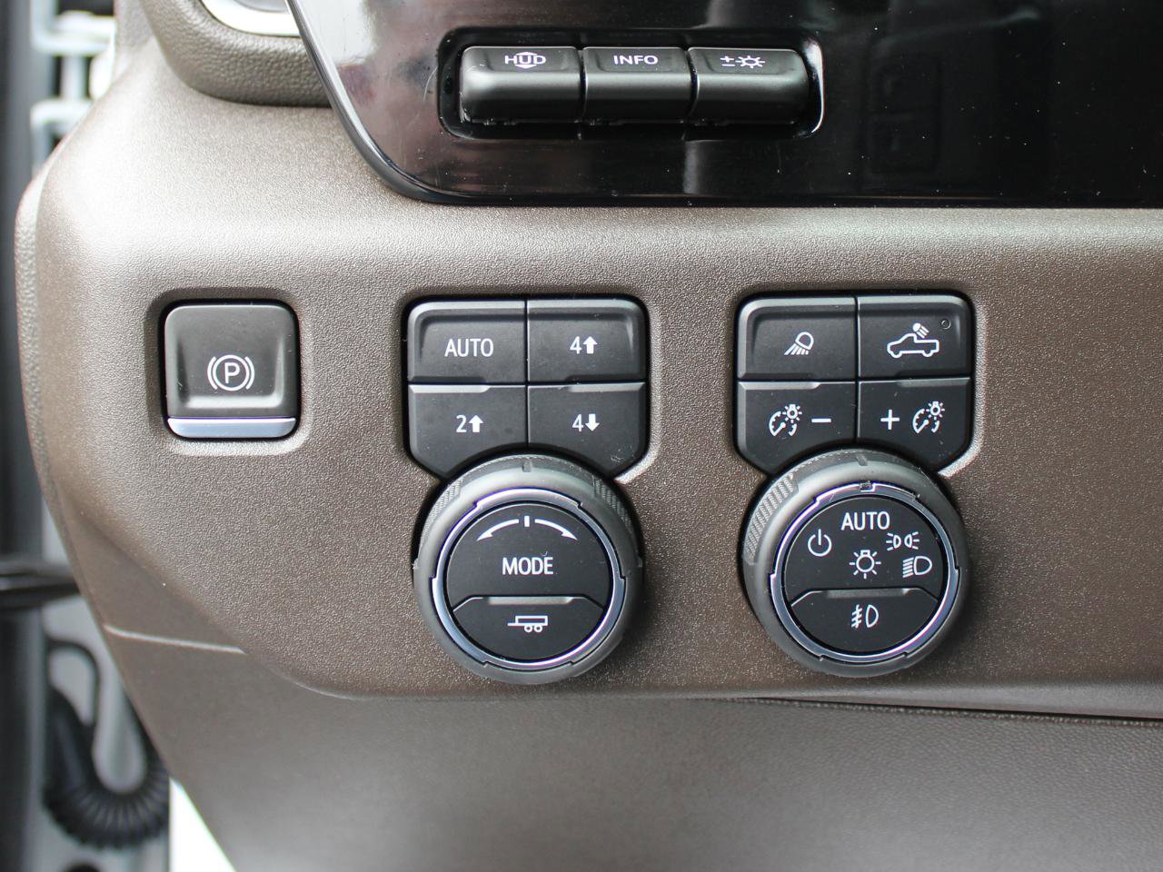 Used 2024 Chevrolet Silverado 1500 LTZ w/ Technology Package image 38