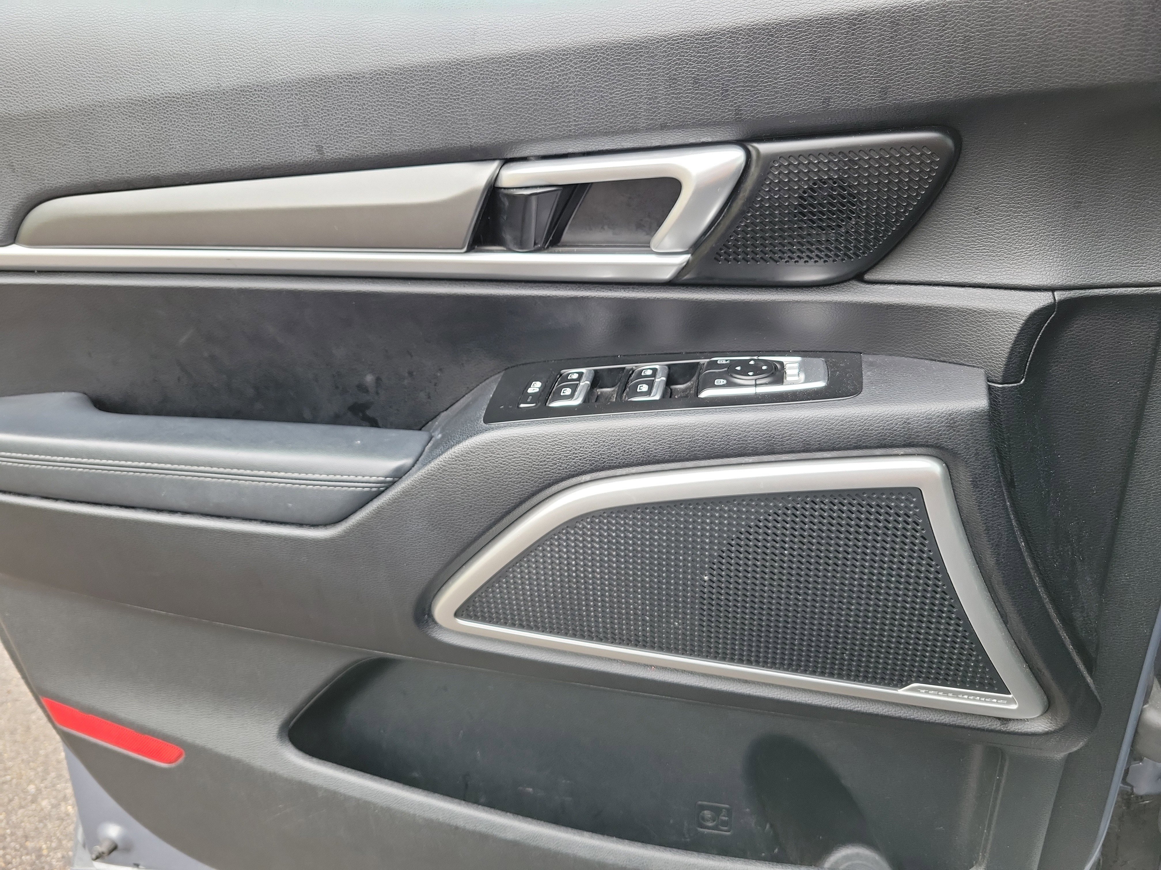 Used 2020 Kia Telluride S image 18