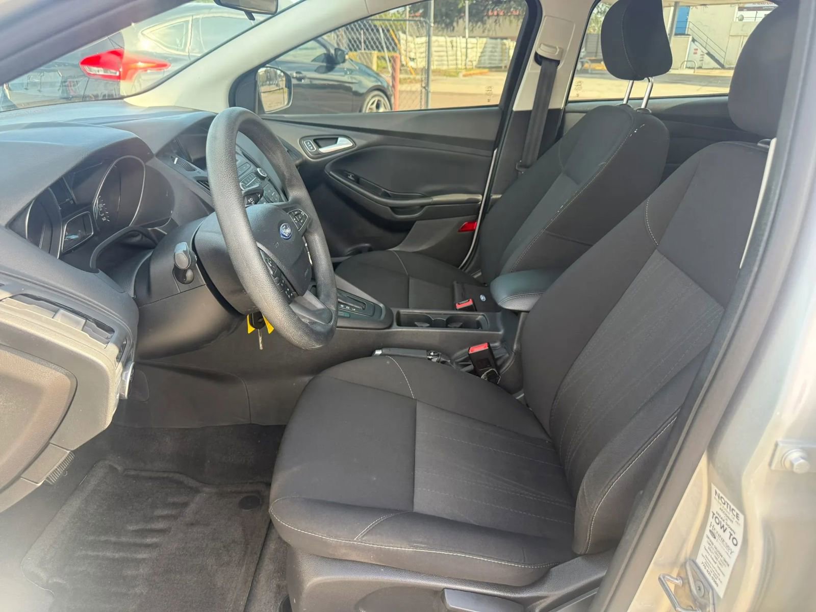 Used 2016 Ford Focus SE FWD image 9