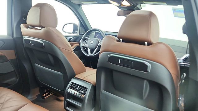Used 2026 BMW X5 xDrive40i image 28
