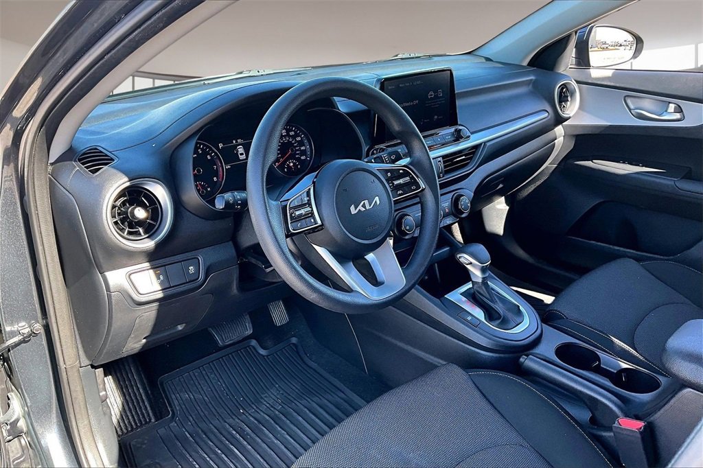 Used 2024 Kia Forte LXS w/ LXS Technology Package image 13