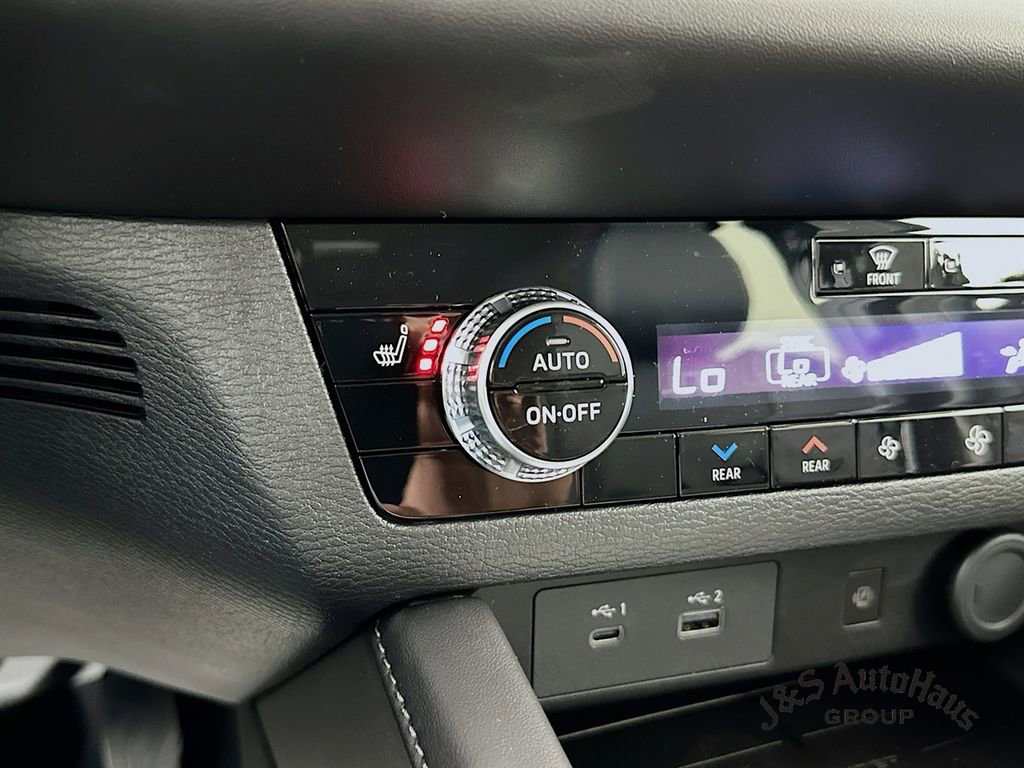 Used 2024 Mitsubishi Outlander SEL image 25