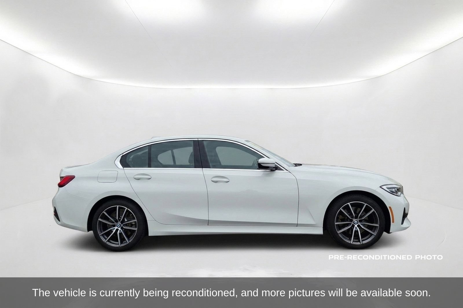 Used 2019 BMW 330i Sedan w/ Convenience Package RWD image 4