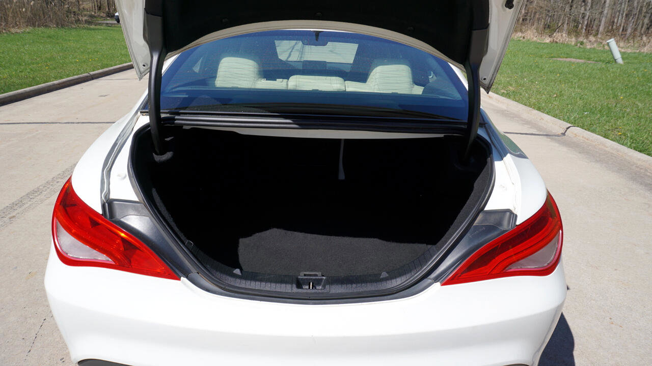 Used 2015 Mercedes-Benz CLA 250 image 27