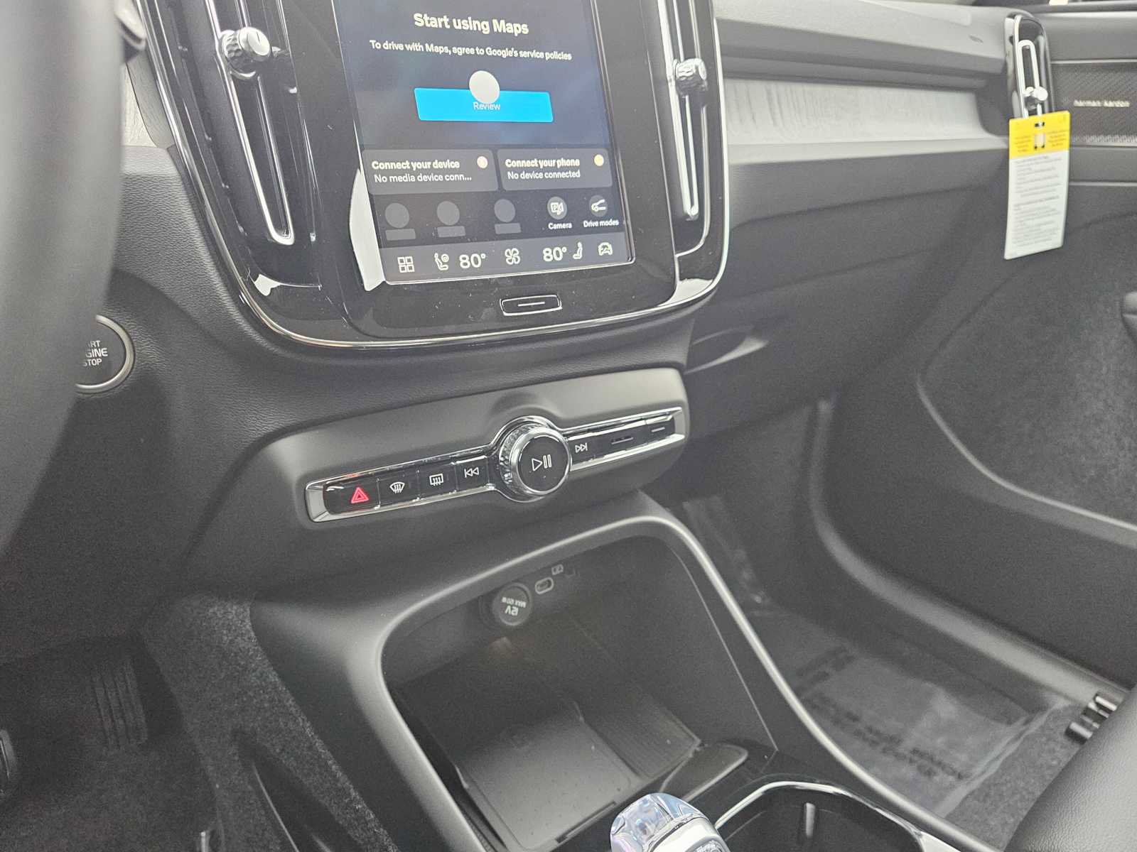 New 2026 Volvo XC40 B5 Plus w/ Protection Package Premier image 27