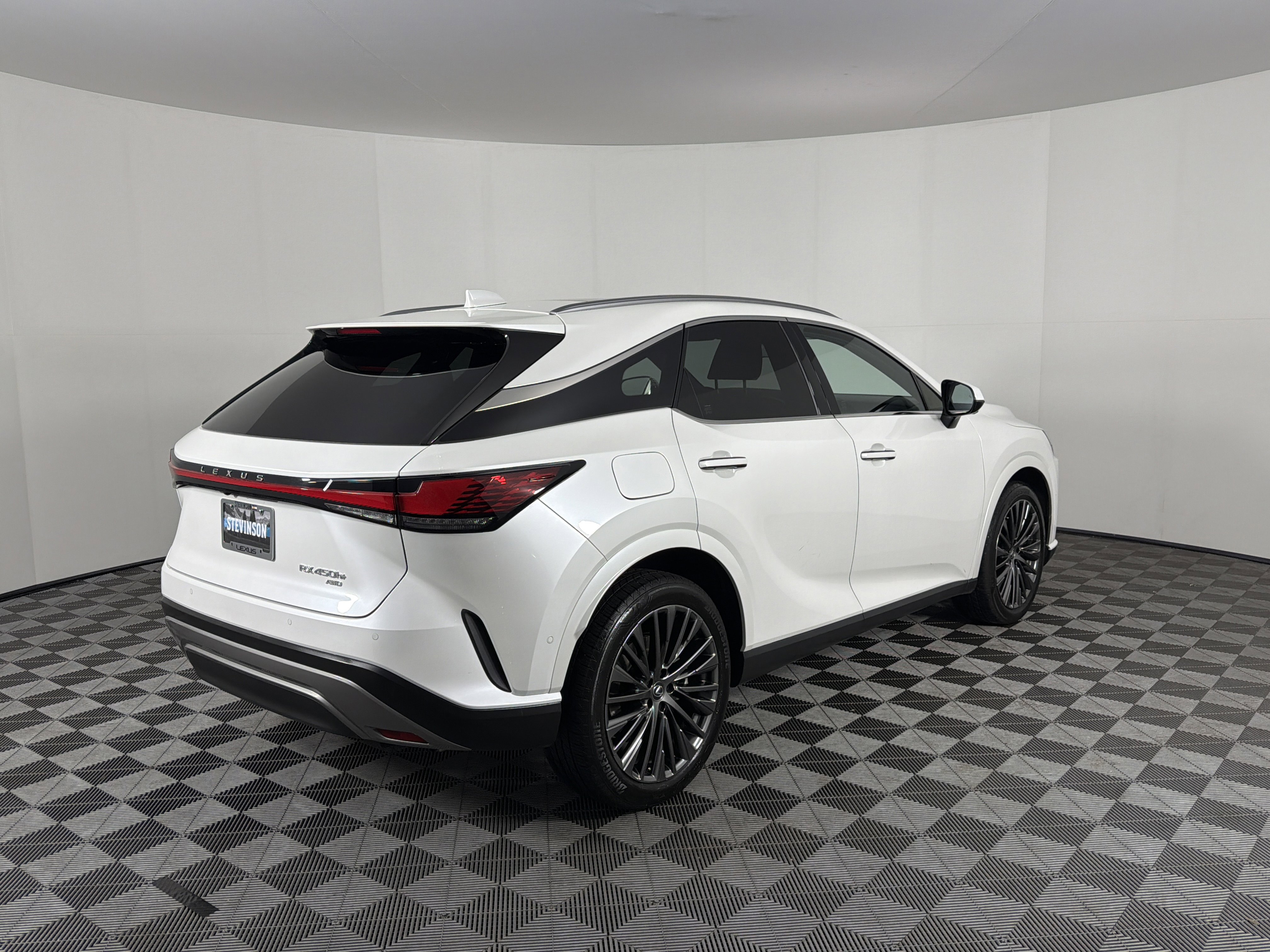 Used 2025 Lexus RX 450h AWD w/ Luxury Package image 26