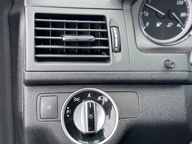 Used 2011 Mercedes-Benz C 300 4MATIC Sedan image 19