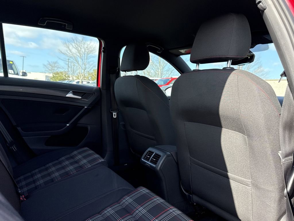 Used 2020 Volkswagen Golf 4-Door image 22