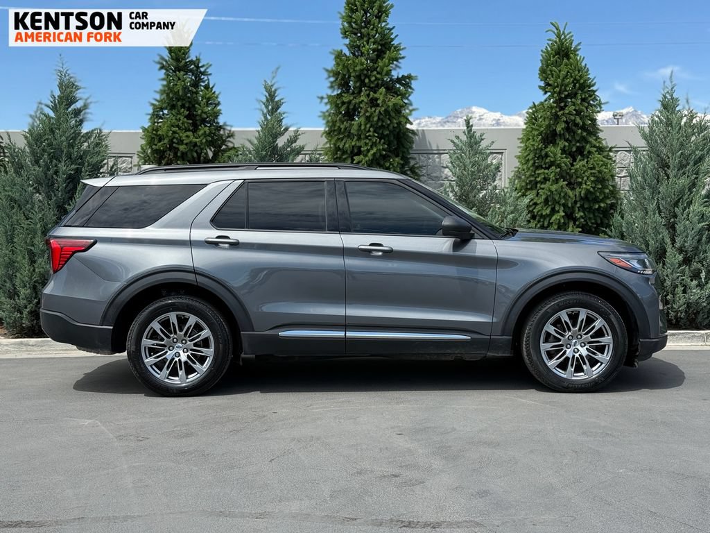 Used 2025 Ford Explorer Active w/ Active Comfort Package AWD/4WD image 8