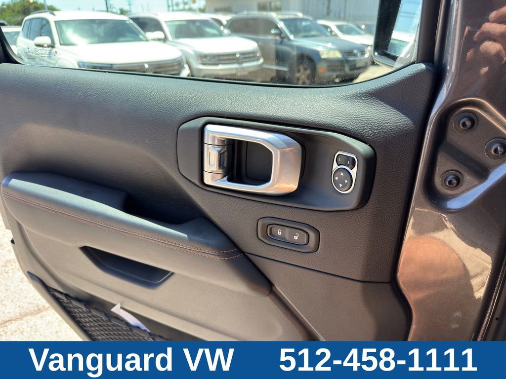 Used 2021 Jeep Gladiator Mojave w/ Cold Weather Group AWD/4WD image 23
