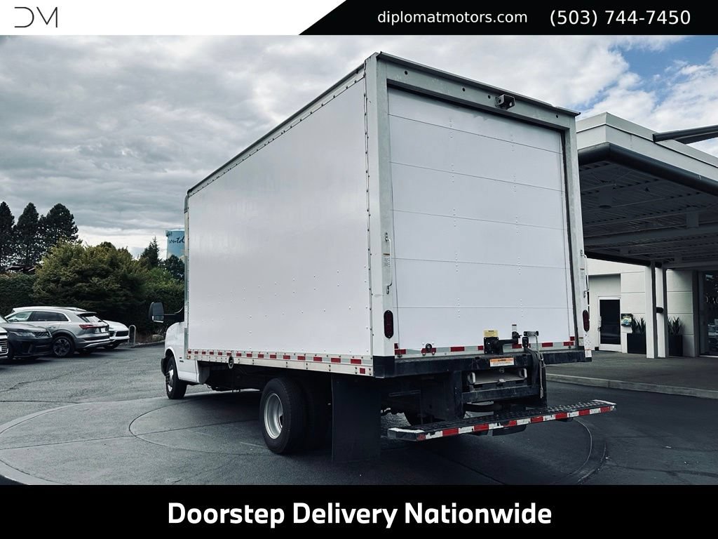 Used 2021 Chevrolet Express 4500 Extended w/ Power Convenience Package RWD image 5