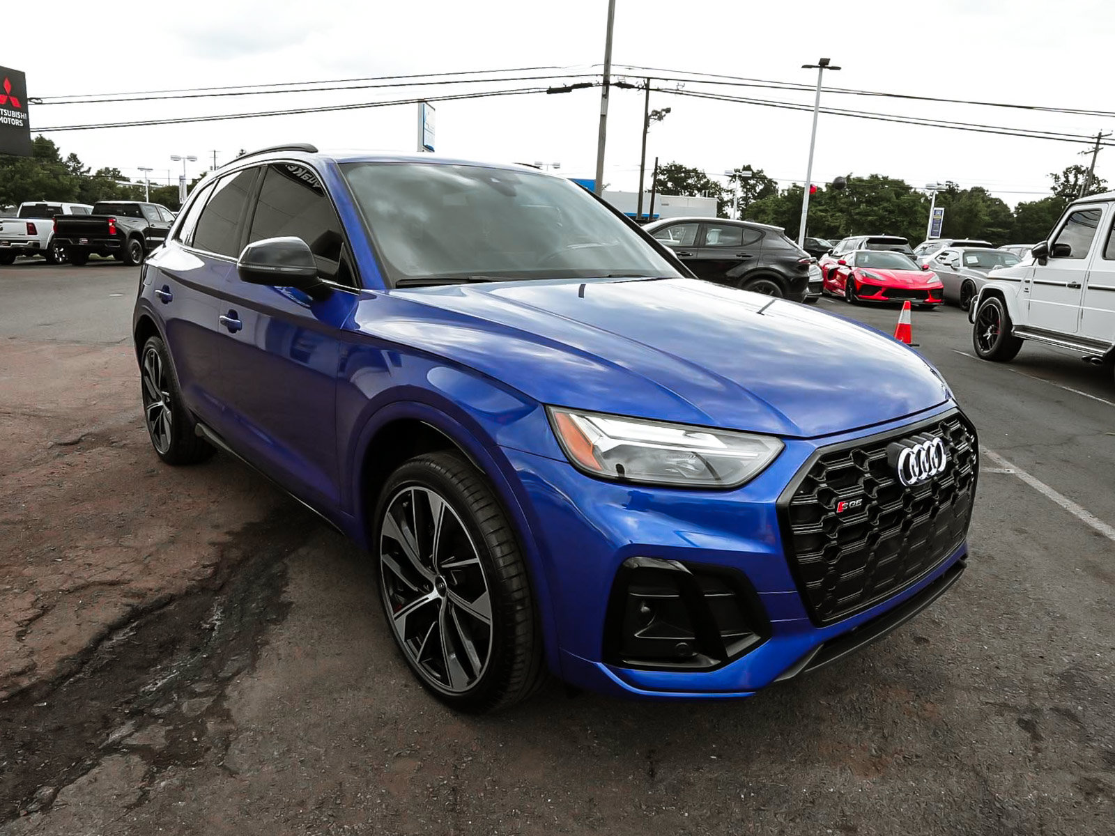 Used 2023 Audi SQ5 Premium Plus w/ Premium Plus Package AWD/4WD image 3