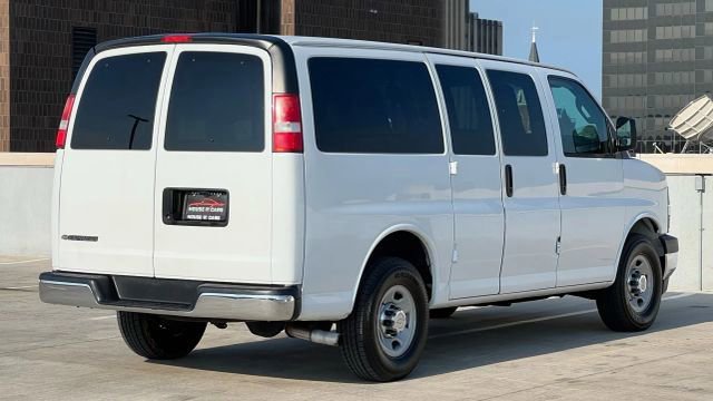 Used 2017 Chevrolet Express 2500 LT w/ LT Preferred Equipment Group image 7