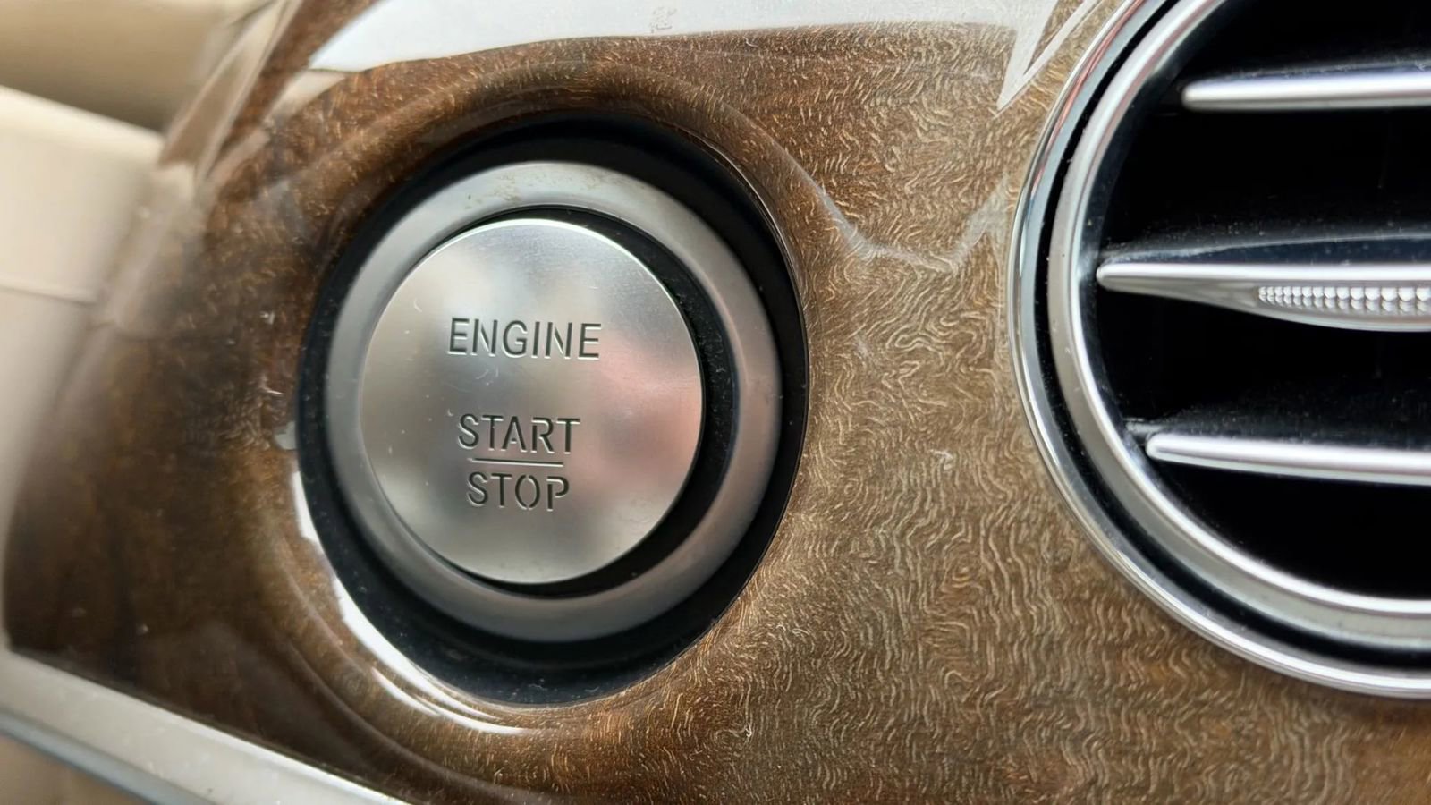 Used 2015 Mercedes-Benz S 550 4MATIC Sedan image 45