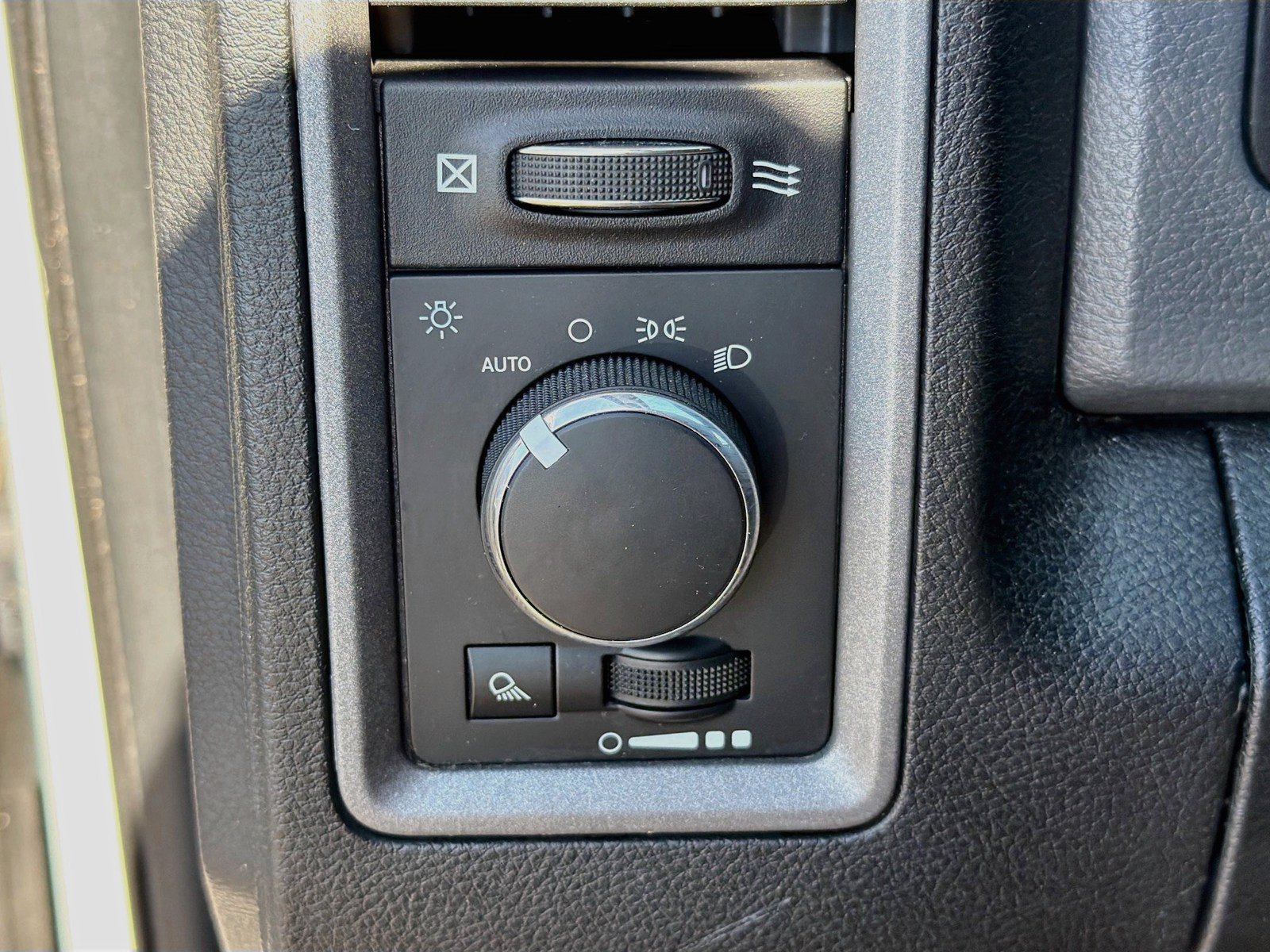Used 2017 RAM 3500 Tradesman w/ Chrome Appearance Group AWD/4WD image 20