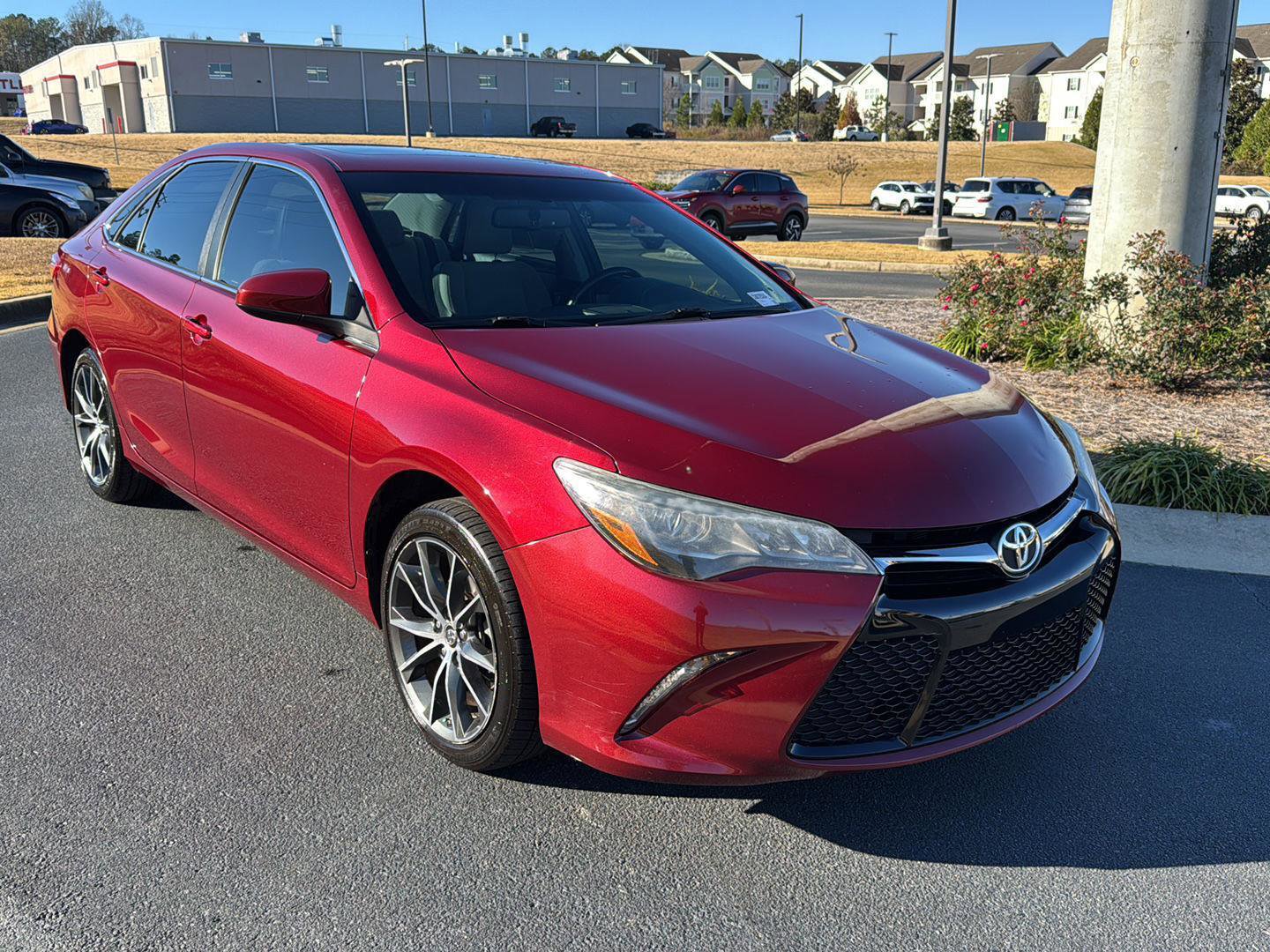 Used 2016 Toyota Camry XSE image 6