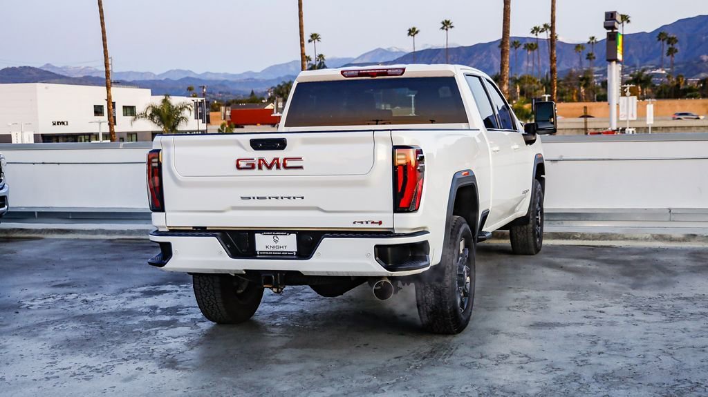 Used 2025 GMC Sierra 2500 AT4 image 9