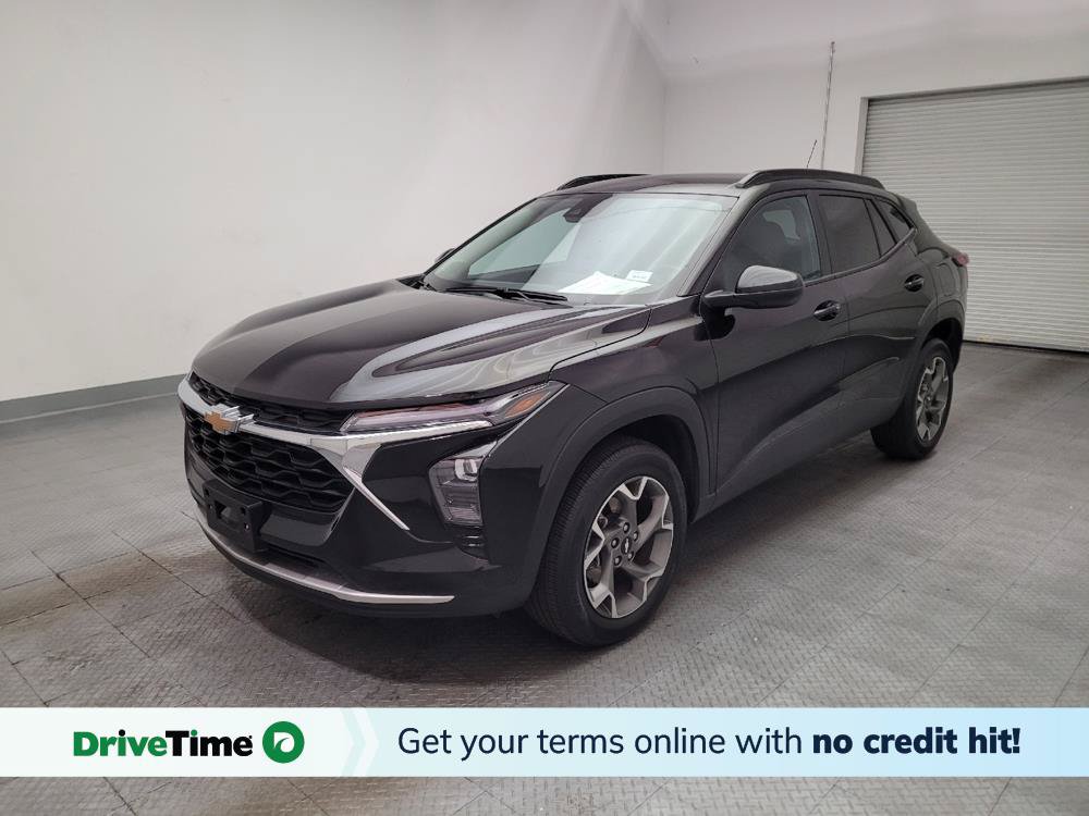 Used 2025 Chevrolet Trax LT w/ LT Convenience Package FWD image 1