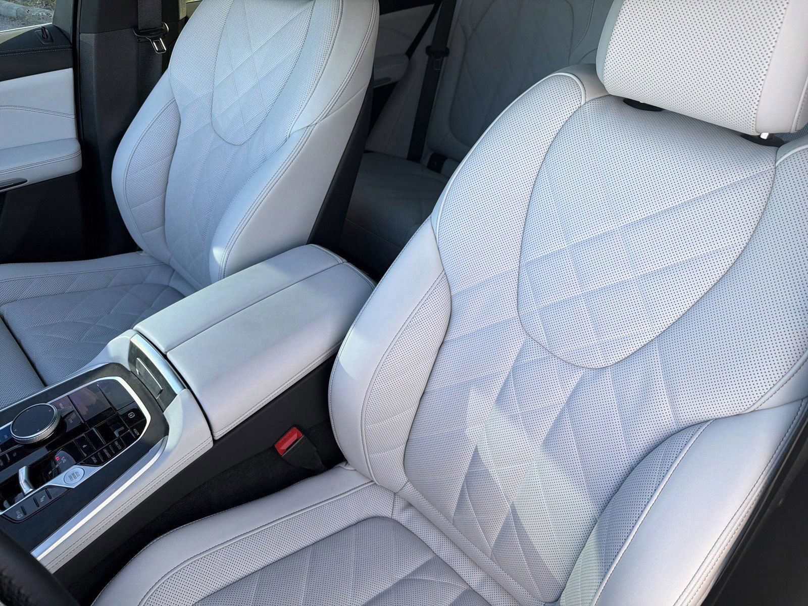 Certified 2025 BMW X5 sDrive40i w/ Premium Package RWD image 23