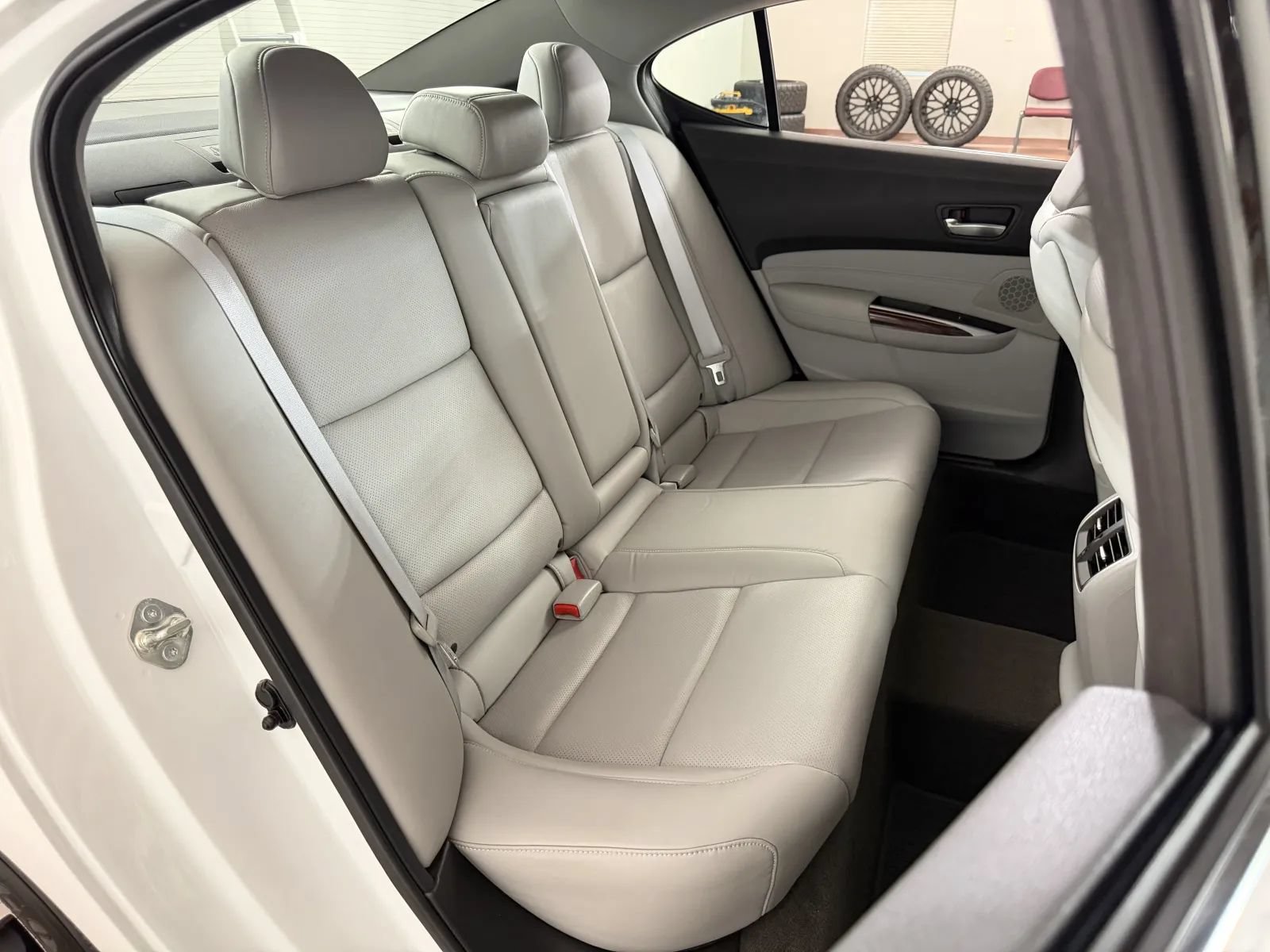 Used 2015 Acura TLX w/ Advance Package FWD image 34