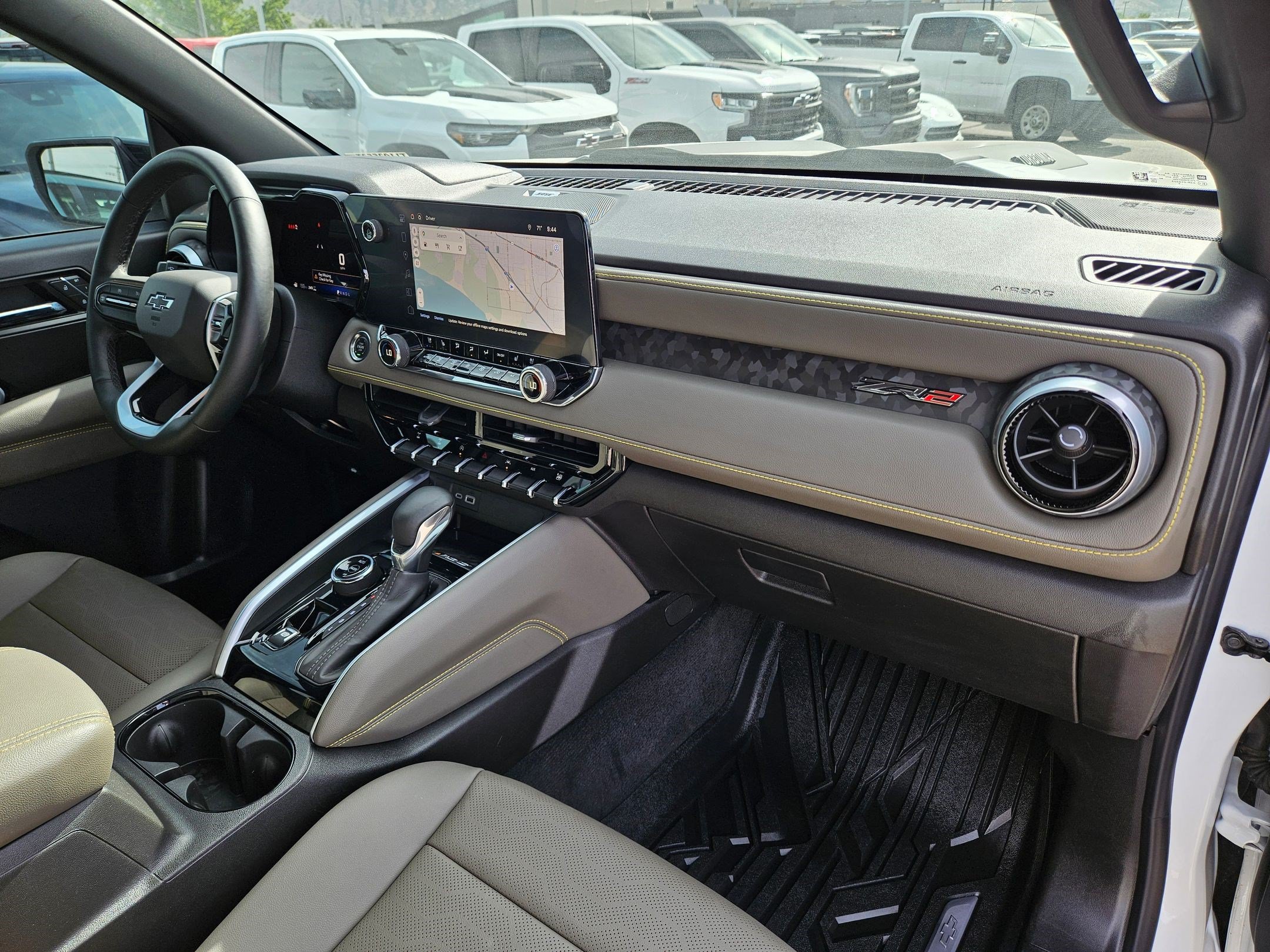 Used 2026 Chevrolet Colorado ZR2 w/ Technology Package AWD/4WD image 32