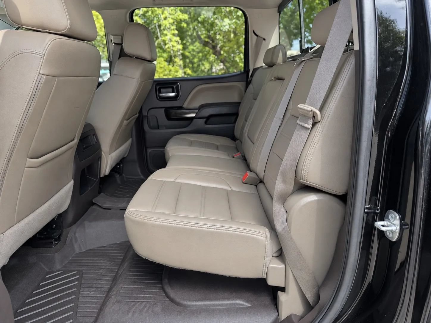 Used 2016 GMC Sierra 2500 Denali w/ Duramax Plus Package AWD/4WD image 11