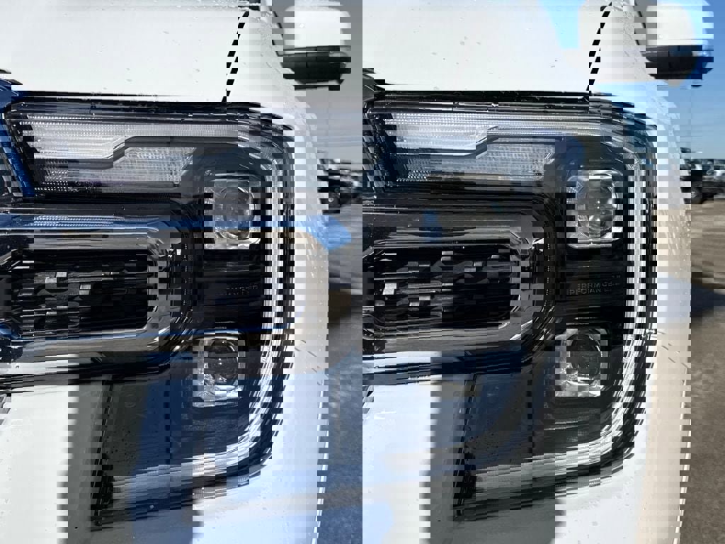 New 2025 Ford Ranger Lariat w/ Chrome Accent Package image 10