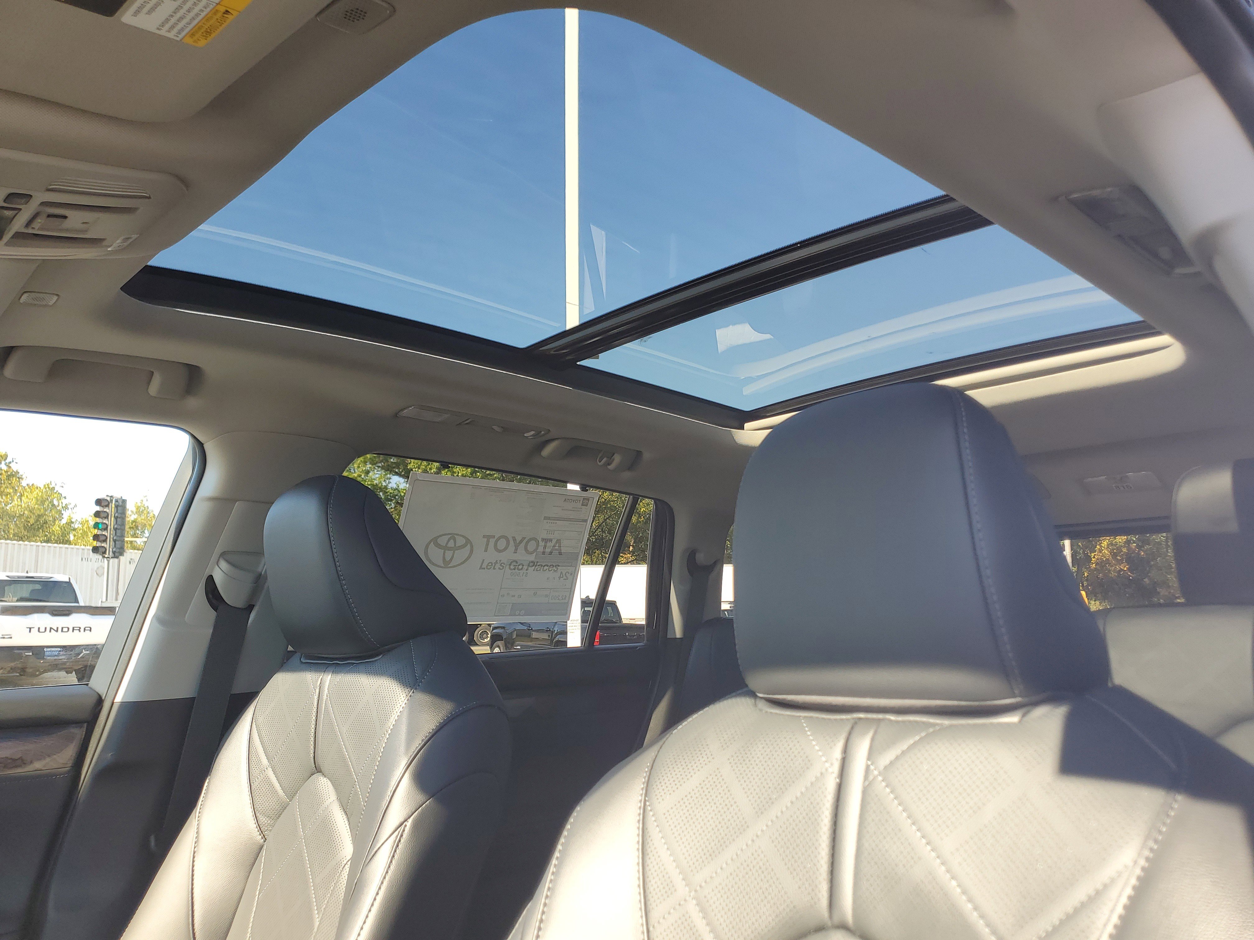 New 2025 Toyota Highlander Platinum image 20