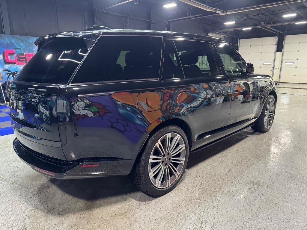 Used 2025 Land Rover Range Rover Long Wheelbase Autobiography AWD/4WD image 5