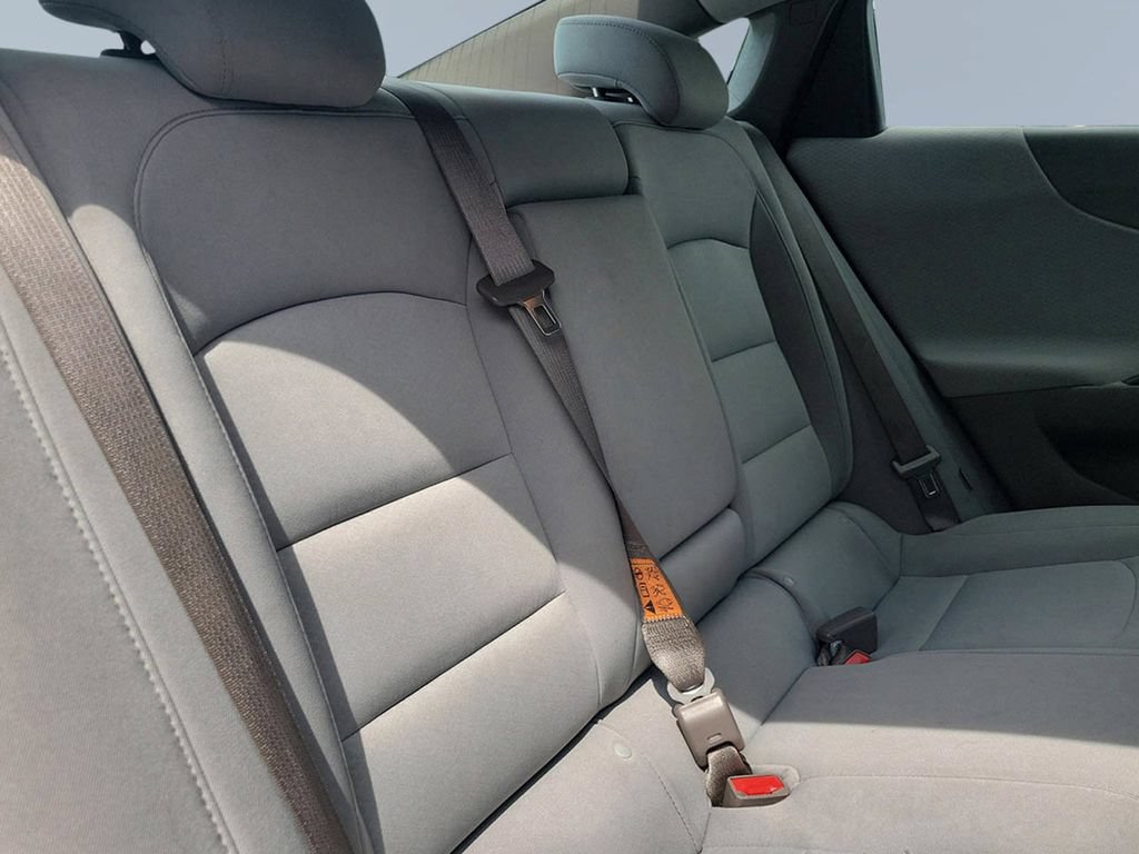 Used 2022 Chevrolet Malibu LT FWD image 32