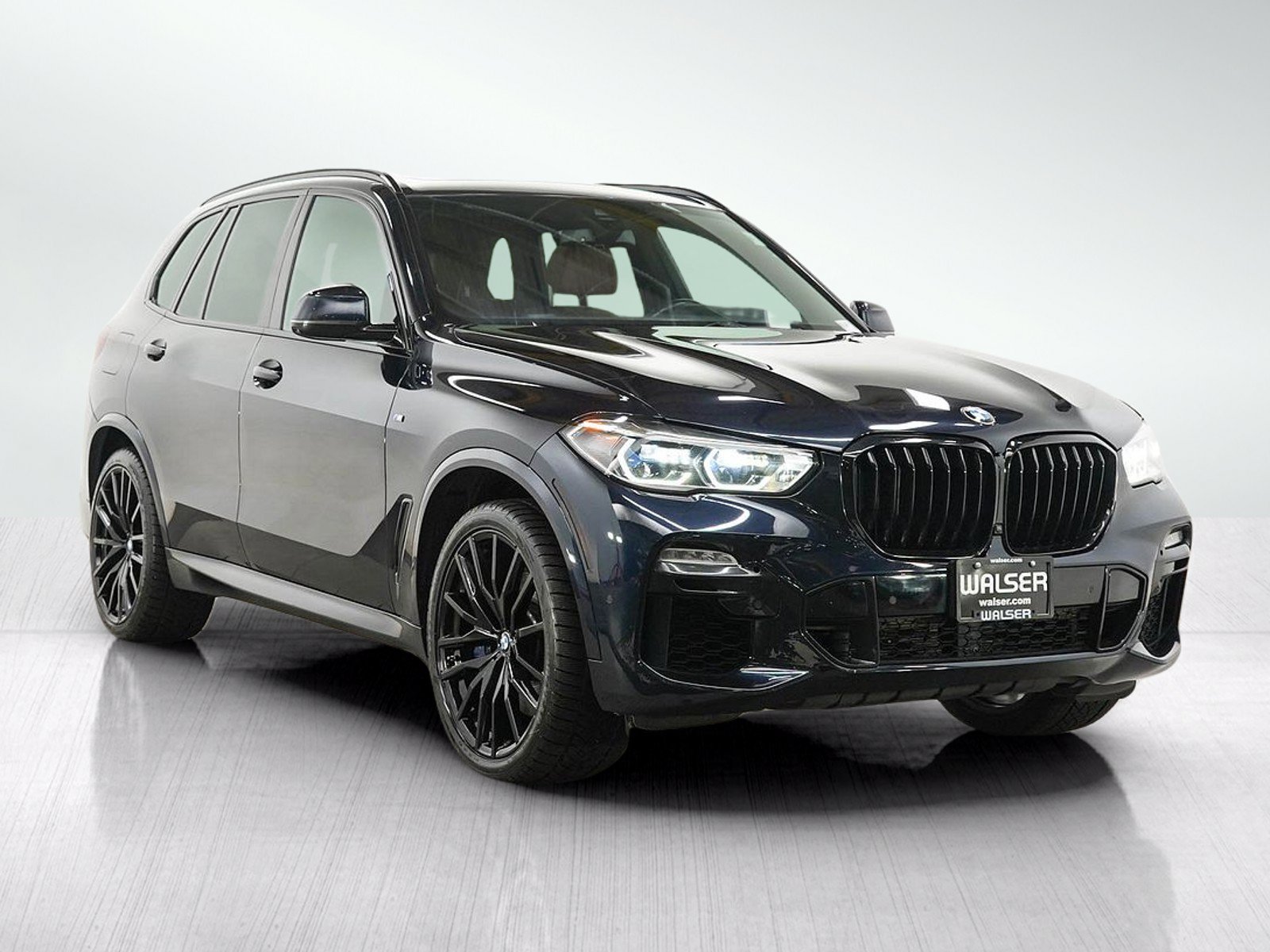 Used 2021 BMW X5 M50i AWD/4WD image 7
