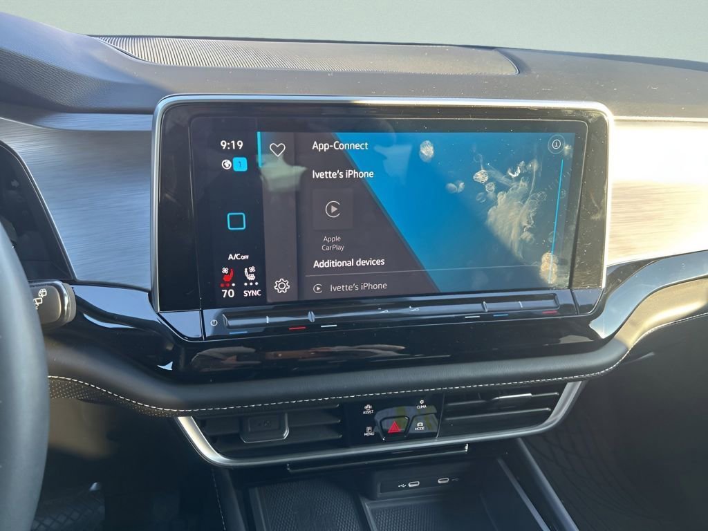 Used 2024 Volkswagen Atlas Cross Sport SE w/ Panoramic Sunroof Package image 27