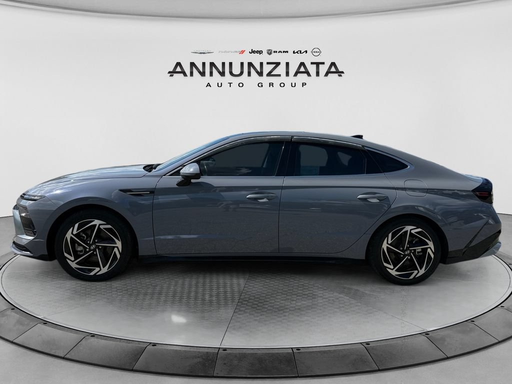Used 2024 Hyundai Sonata SEL w/ Convenience Package FWD image 2