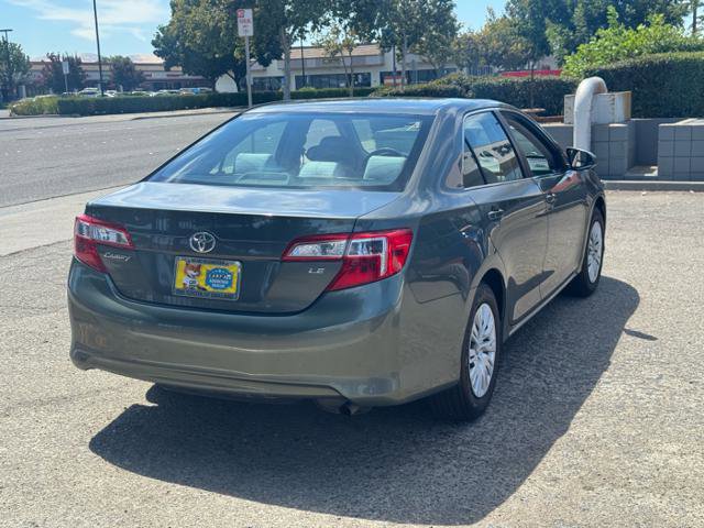 Used 2012 Toyota Camry LE image 4