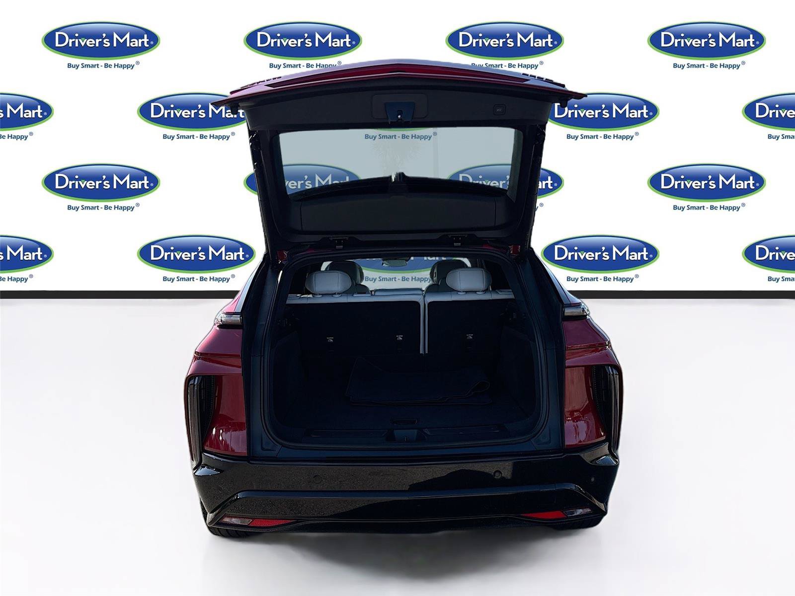 Used 2024 Cadillac Lyriq Sport RWD image 25
